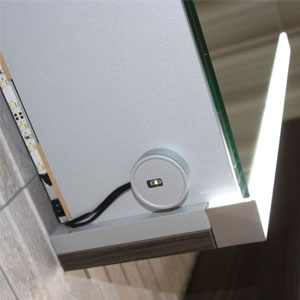 Spiegel-Beleuchtung: LED Emotionbeleuchtung - Sensorschalter